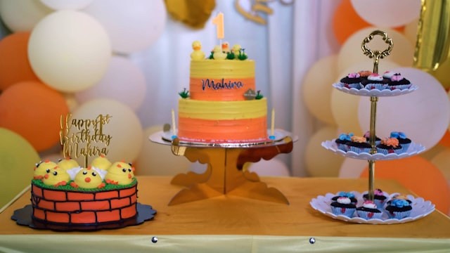 duck theme birthday cake
