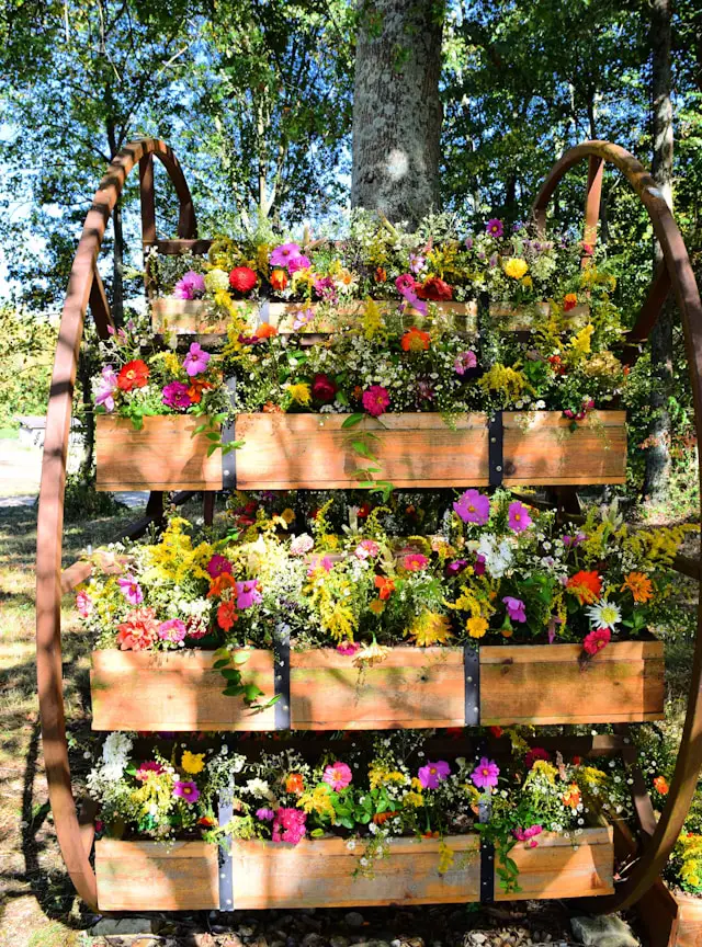 garden party photo booth