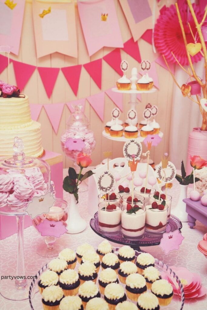 Cute & Girly Birthday Table Setup